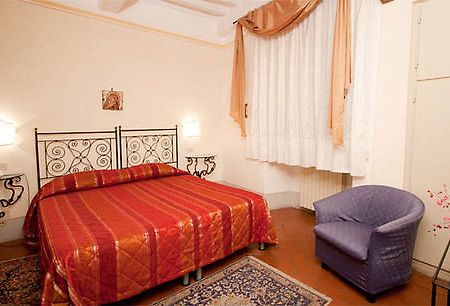 B&B Piccolo Hotel Кортона Экстерьер фото